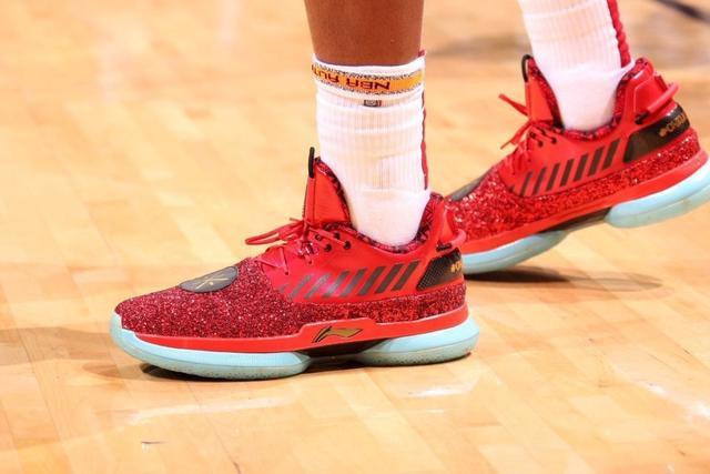 意甲-维阿传射麦肯尼破门 尤文图斯2-2帕尔马